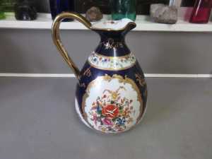 VINTAGE LARGE HAND PAINTED FLORAL GOLD GILT JUG WITH GOLD HANDLE