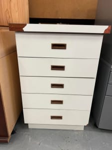 White laminate chest of drawers