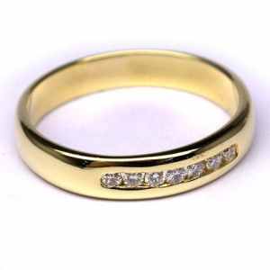18ct Yellow Gold Unisex Diamond Ring Size V