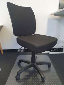 Ergonomic office chair black in excellent condition