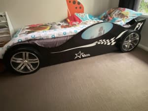 Racing car bed