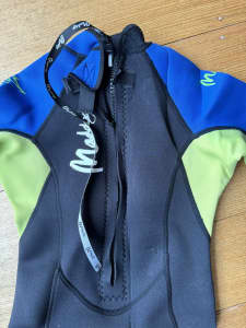 Wetsuit child size 10