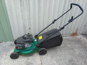 Lawnmower 4 stroke Near new condition Hardly used