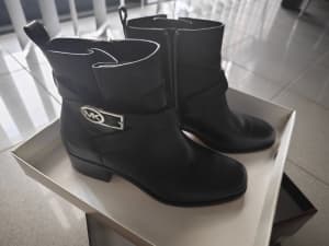 Brand new Michael Kors leather boots in black