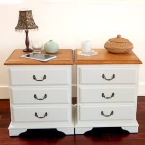 Pair of bedside tables w drawers - Newly refurbished