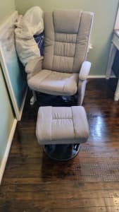 Velco Baby Glide chair with Ottoman 