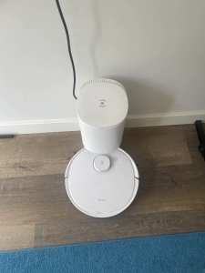 Robotic Vacuum and Mopping Deebot N8 