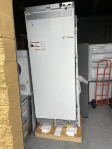 Fisher & Paykel 463L Integrated Column Refrigerator DELIVERY WARRANTY
