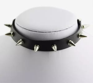 Cute black spikes choker fits all sizes new good quality