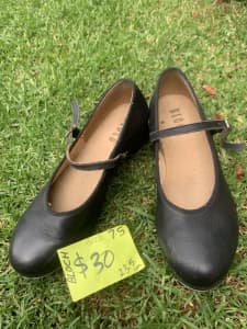 Bloch Black Size 7.5 (23.5) Tap Shoes . Pickup from Greystanes.
