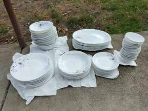 Dishes for sale at a good price 