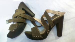 NEW Strappy Leather Platform Sandals - size 7