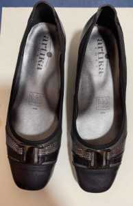 Black and Silver trip Ladies Leather French Shoes New