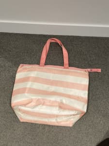Victoria’s Secret cool bag pink brand new
