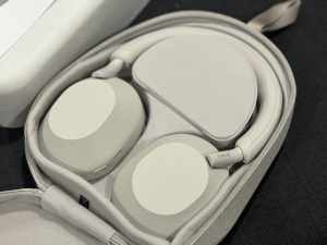 SONY WH-1000XM5 headphones