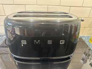 SMEG 4 slice toaster sold pending pickup