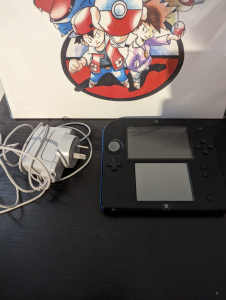Nintendo 2DS - Black and Blue - Console