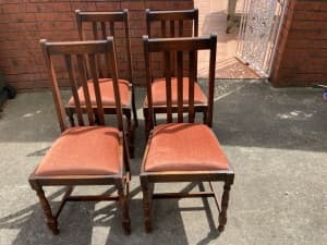 4 quality antique chairs. Immaculate velour coverings.