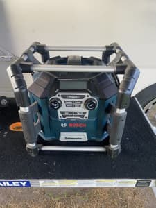 Bosch subwoofer power box and battery charger all in one