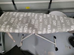 Free ironing board - collapsible