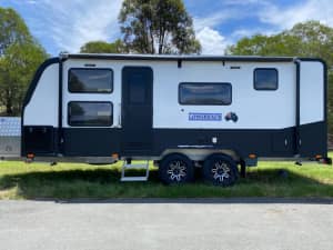 Sunland caravan 2020 Longreach triple bunk off-road