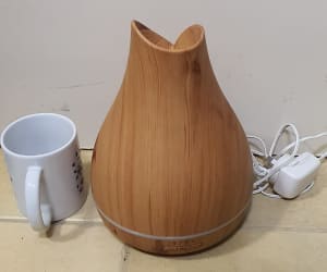 Wood Look Belly Aroma Diffuser, working like NEW, Carlton pickup