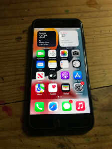 iPhone 7 32gb Black As New
