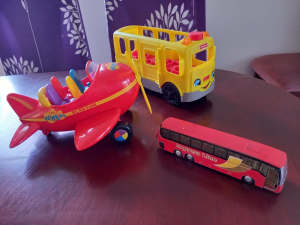 Kids toy bus, fisher price little people bus