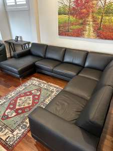 Berkeley 6-seater black leather modular couch