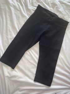 Lorna Jane 3/4 Leggings Size Small Black Active Wear