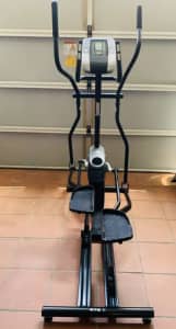 Cross trainer in excellent condition.