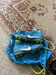 Size 9 Football boots