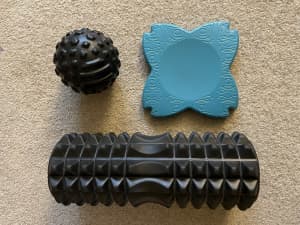 Yoga knee support and massage equipment