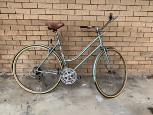 Raleigh Cameo Retro Bicycle