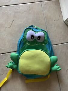 Tupperware Frog back pack not used or written on