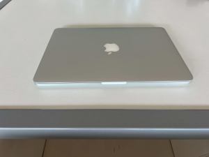 Excellent Condition MacBook Pro (Retina, 13-inch, Early 2015)