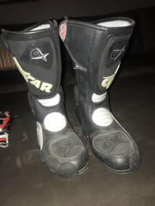 Oxtar size 7 1/2 motorbike boots as new condition