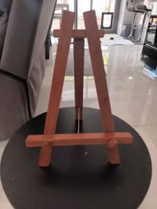 Picture / painting / plate stand