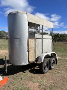 Single horse / pony float - trailer in good condition