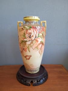 antique eso nippon vase Japan