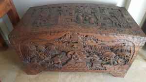 LARGE CARVED INDONESIAN WOODEN STORAGE CHEST TRUNK