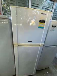 ! 4.5 star 220 liter samsung fridge1