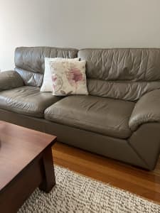 Wanted: Leather Lounge - 3 Seater 