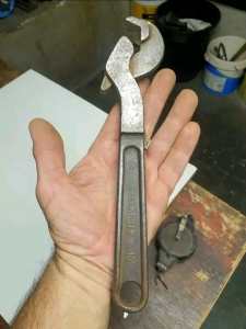 Einhander 10″ Ganz Stahl Germany . Vintage Self Adjusting Wrench tool