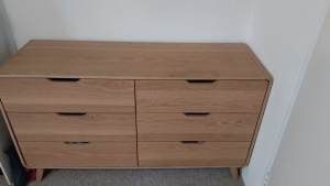 Niva chest of drawers