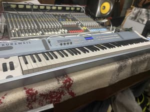 KURZWEIL SP3X SYNTH KEYBOARD, 88 FULLY-WEIGHTED HAMMER-ACTION KEYS 