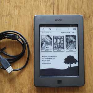 Amazon Kindle - 4th Gen - READ AD PLEASE