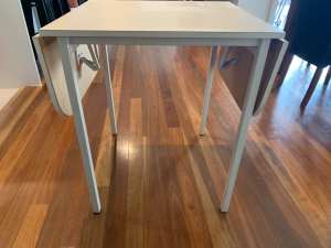 Drop sided table with chairs