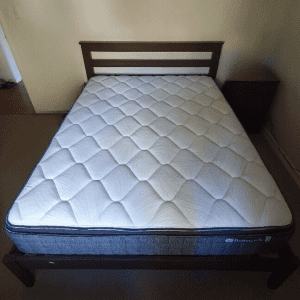 Sealy Posturepedic Elevate Coolum - Queen size bed mattress
