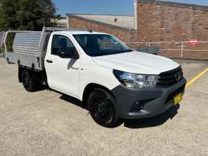 2019 TOYOTA HILUX WORKMATE 6 SP AUTOMATIC C/CHAS